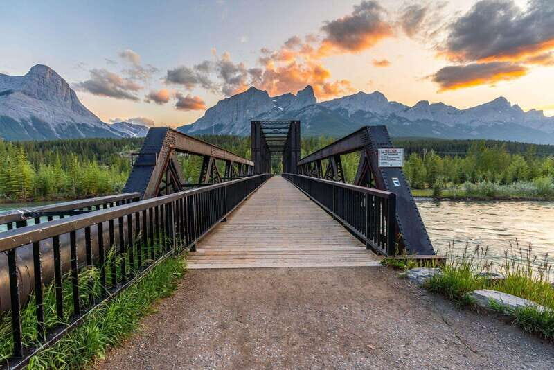 The Canmore HISTORY TOUR - Cowboys and Coal Miners 1.5H Walk - Analyzing Value and Experience