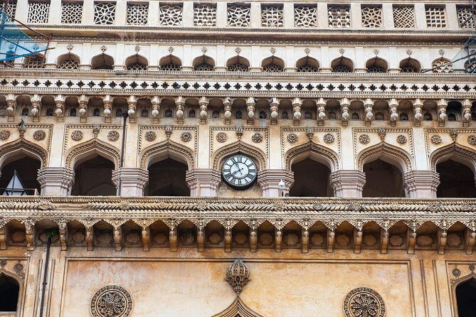 The City of Pearls Walking Tour - An Overview of the Tour Experience