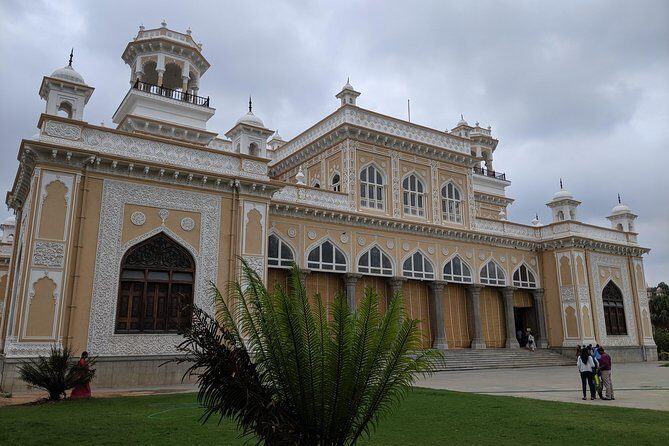 The City of Pearls Walking Tour - Practical Details: What to Expect