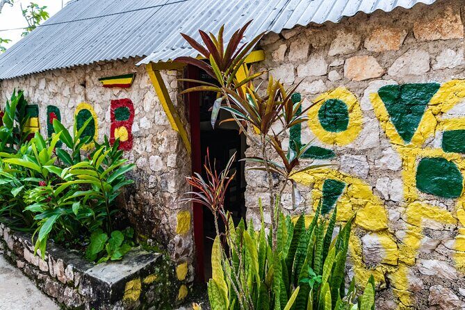 The Essential Bob Marley Tour: Visit His Home and more - Key Points