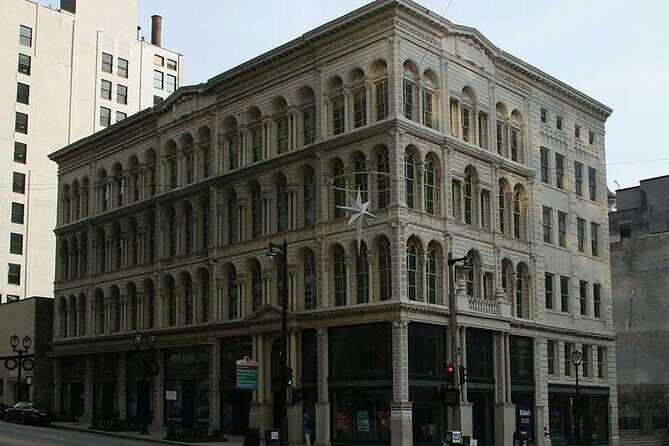 The Grand Walk: A Self-Guided Audio Tour through Milwaukee - A Detailed Look at the Tour