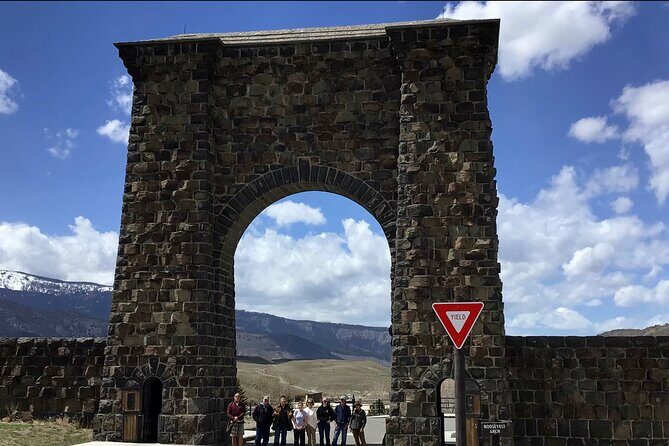 The Grand Yellowstone 3 day private experience from Cody Wyoming - Embracing Yellowstone’s Vastness and Wildlife