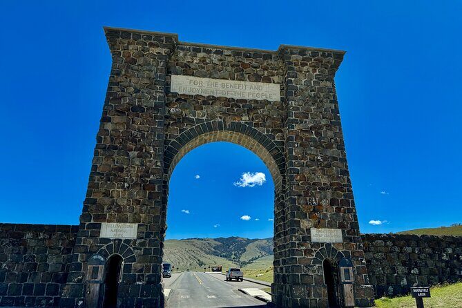 The Grand Yellowstone 3 day private experience from Cody Wyoming - Transitioning to Grand Teton