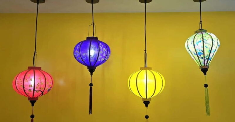 The Lantern Lady: Traditional Lantern Class in Old Town - Key Points