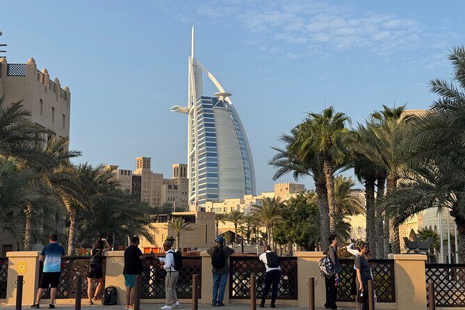 The Luxe Dubai Experience Towers, Gardens and Glamour - Key Points