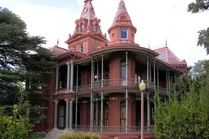 The Madam's Curse Walking Ghost Tour - An in-Depth Look at the Tour Itinerary