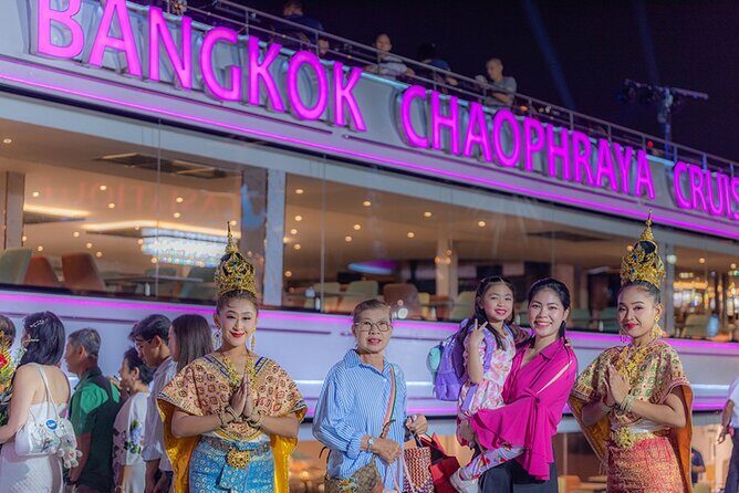 The Newest Luxury 5 Star Bangkok Chaophraya Dinner Cruise - An In-Depth Look at the Bangkok Chaophraya Dinner Cruise