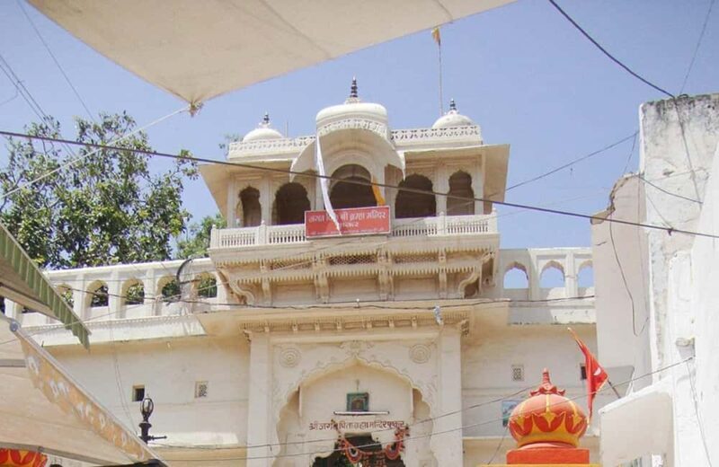 The Soul of Pushkar: Temple, Lake & Local Cuisine in a Day - Key Points