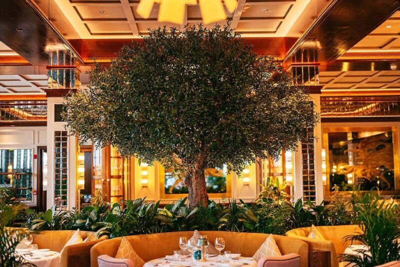The View Fast Track with an Italian Lunch at Signor Sassi - Key Points