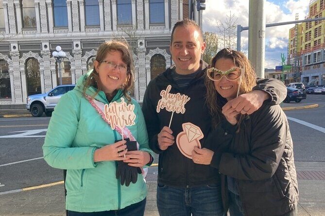 Thrilling Downtown Scavenger Hunt Game in Milwaukee - An In-Depth Look at the Milwaukee Scavenger Hunt Experience
