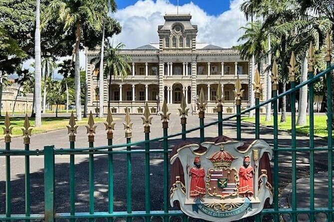 Through A Glass Darkly The Strange and Tragic History Of Honolulu - Key Points