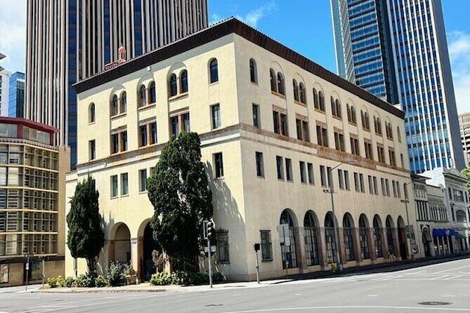 Through A Glass Darkly The Strange and Tragic History Of Honolulu - Honolulu Hale and Hawaii State Capitol: Power and Politics