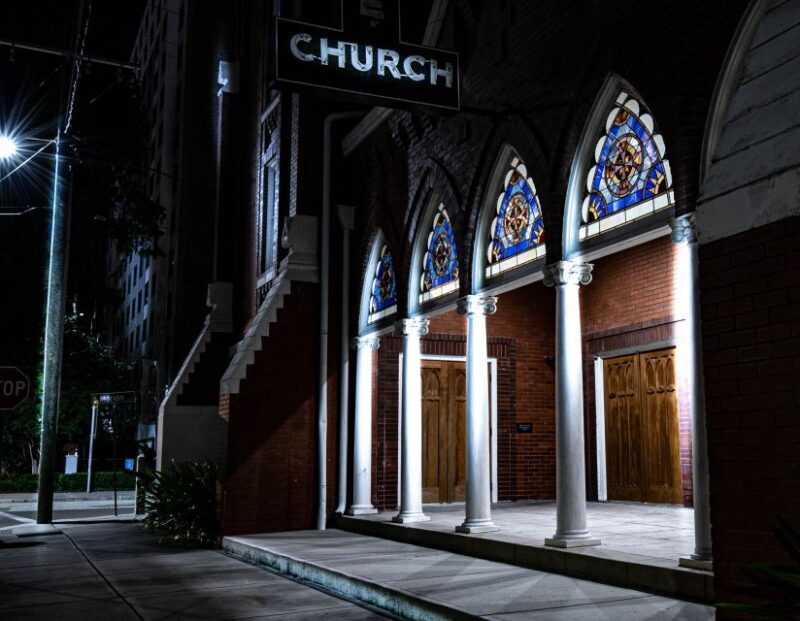 Tides of Tethered Terror: Tampa Ghost Tours - A Deep Dive into the Haunted Streets of Tampa