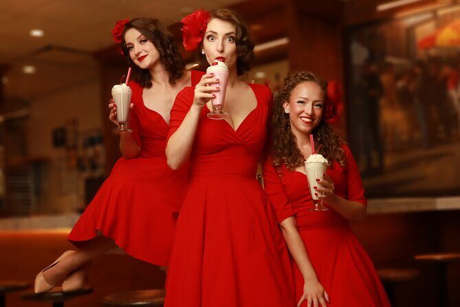 Times Square Live Show & Dinner- The Satin Dollz! - An In-Depth Look at the Experience