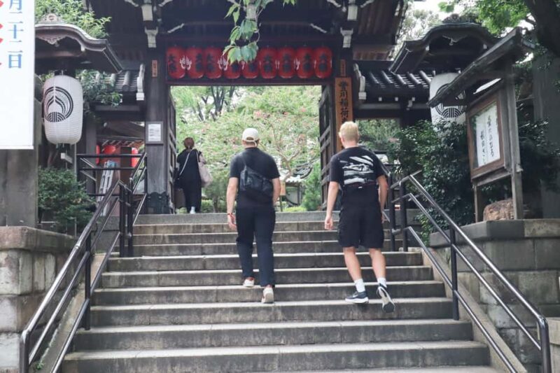 Tokyo: Akasaka Walking Tour with Temple Visit - The Highlight: Toyokawa Inari Temple