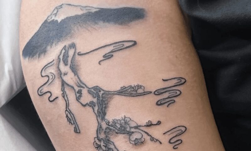 Tokyo: Anime, Manga or Kanji Tattoo in a Modern Salon - A Closer Look at the Experience