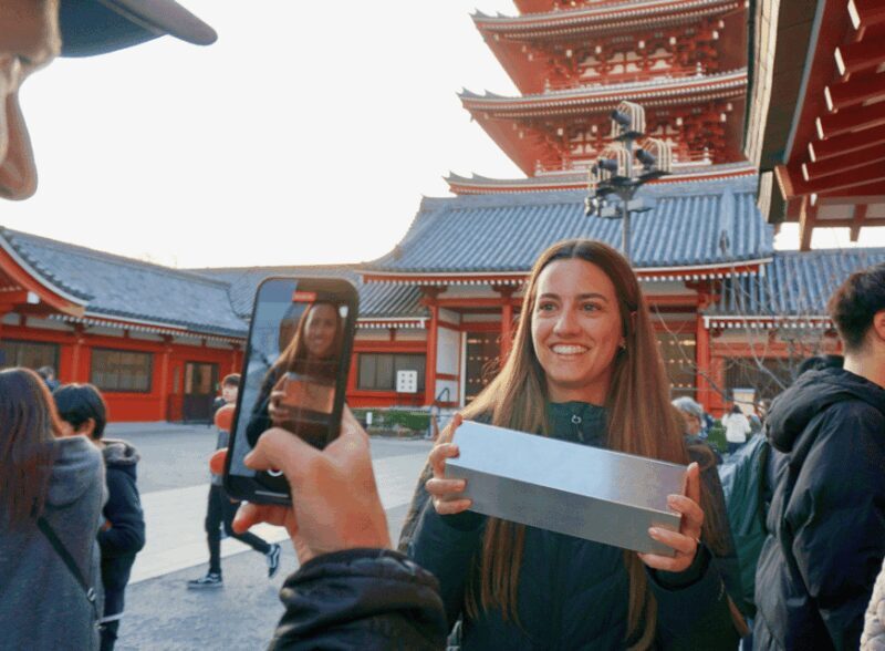 Tokyo: Asakusa Temple & Shrine Walking Tour with Local Guide - Participating in Omikuji and Incense Burning