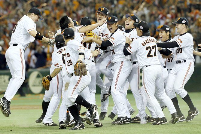 Tokyo Baseball Experience Tour with Expert English-Speaking Guide - Key Points
