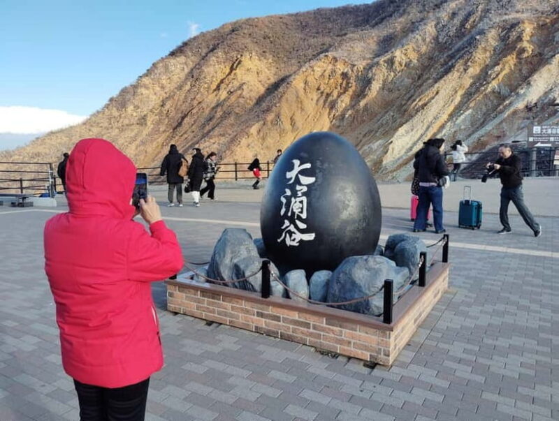 Tokyo: Day Trip to Hakone by Train with Lake Ashi Cruise - Discovering Volcanic and Natural Landscapes