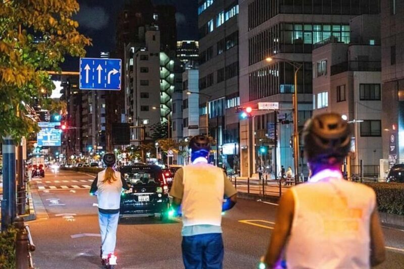 Tokyo: E-scooter Ride around the Imperial Palace area - Key Points