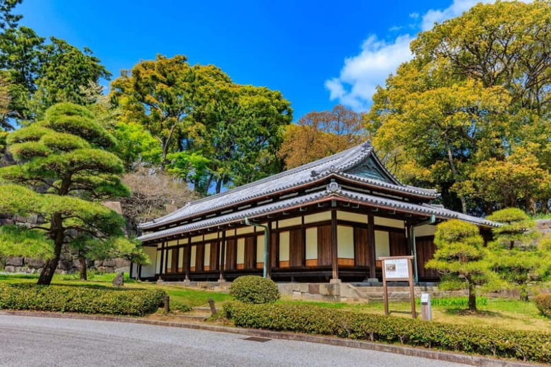 Tokyo: East Garden of the Imperial Palace with History Guide - The Sum Up