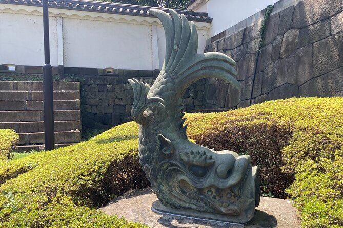 Tokyo Imperial Palace Historical Walk and Food Tasting Tour - Who Is This Tour Best For?