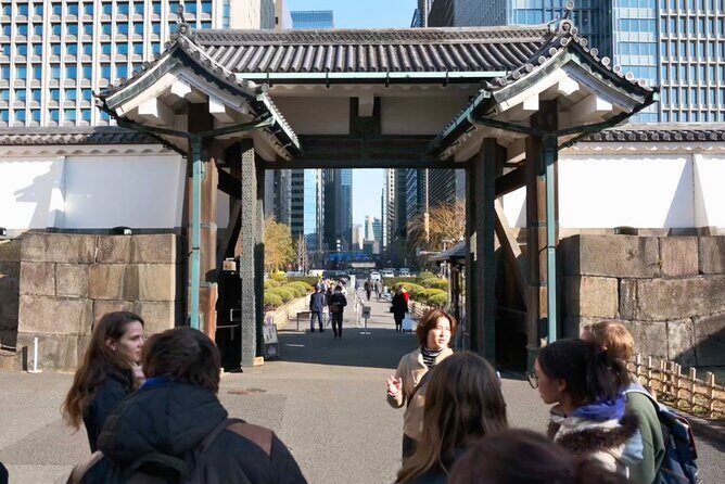 Tokyo: Imperial Palace Shogun Historical Walking Tour - Summary