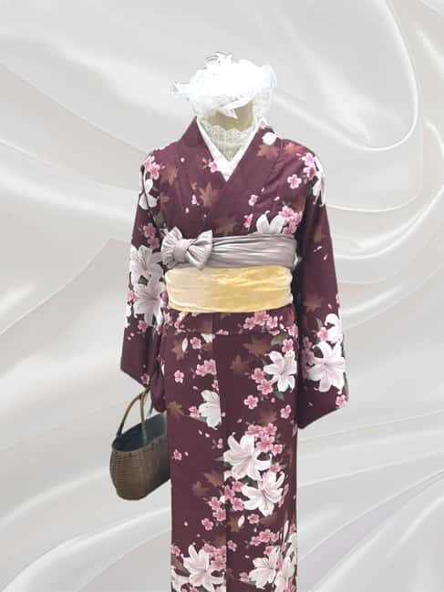 Tokyo: Iroha Kimono Story with Komon - Introduction