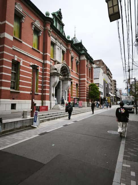 Tokyo: Marunouchi and Imperial Palace Guided Tour - Exploring Tokyo’s Heart: The Guided Tour Experience