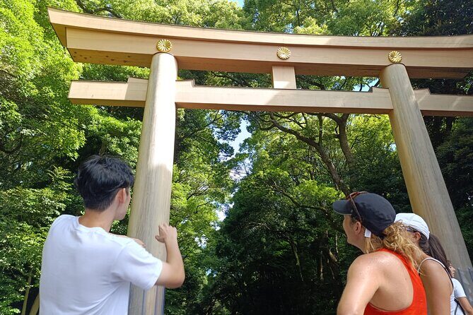 Tokyo Meiji Shrine and Shinto Culture Walking Tour - Discovering Tokyo’s Spiritual Heart