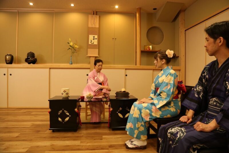 Tokyo: Practicing Zen with a Japanese Tea Ceremony - Key Points