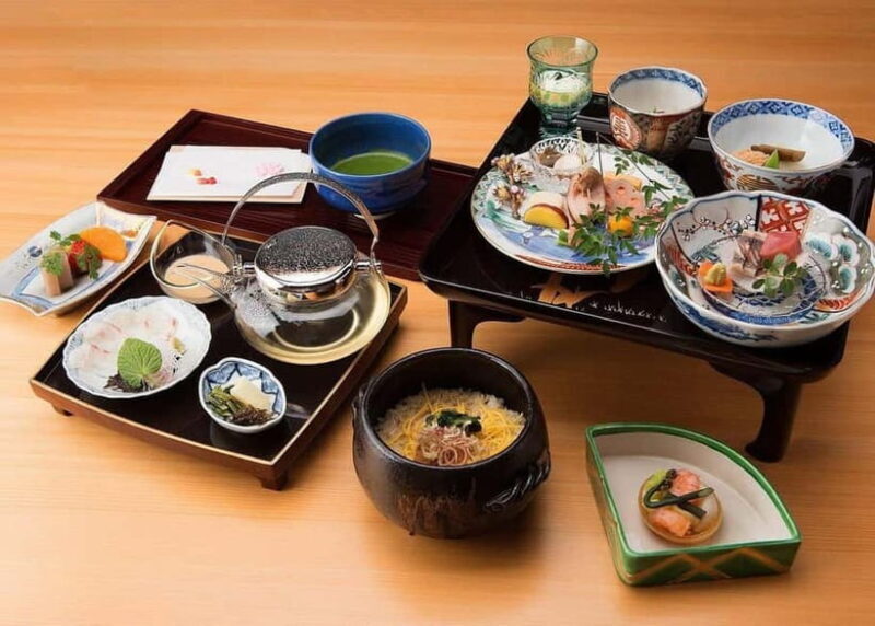 Tokyo: Private Tour and Traditional Performance with Dinner - The Sum Up