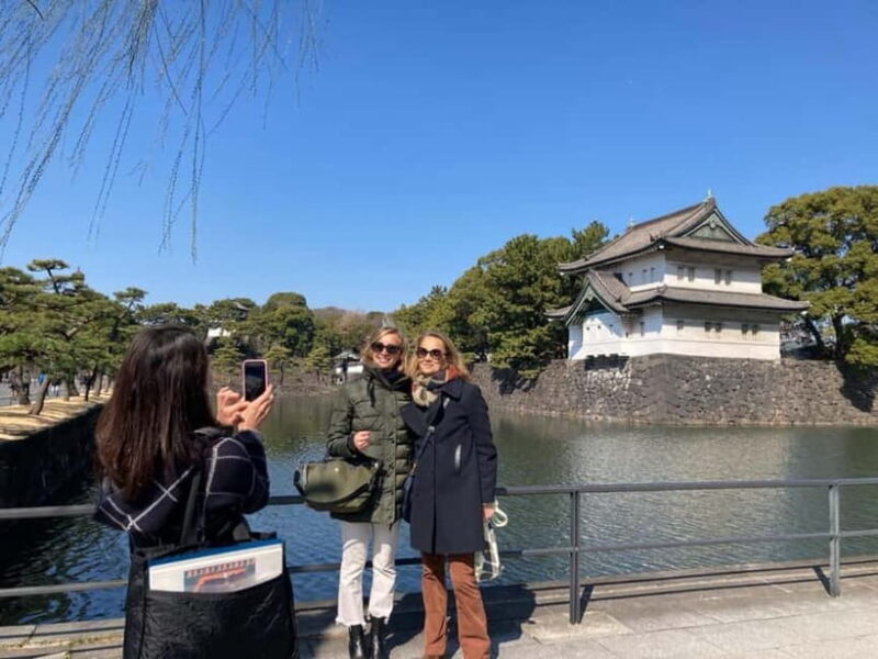 Tokyo: Private Tour of the Imperial Palace East Gardens - What to Expect During the Walk