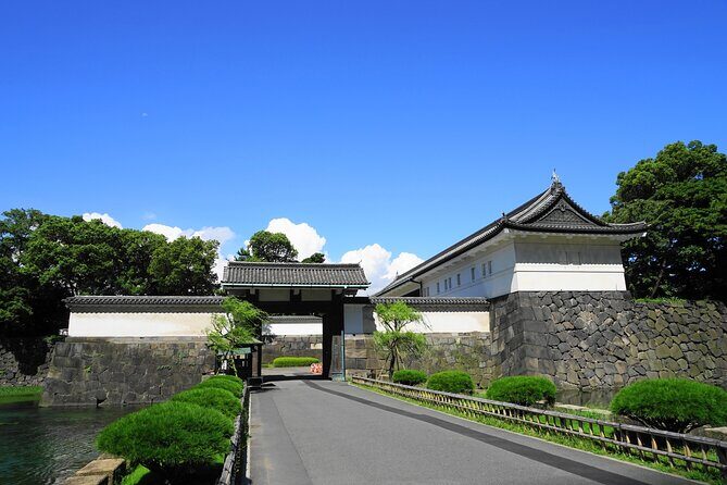 Tokyo Private Tour of the Imperial Palace East Gardens - FAQ