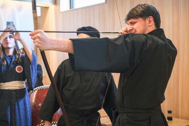 Tokyo Samurai Experience: Kyudo (Archery) and Swordsmanship - Swordsmanship and the Samurai Pose