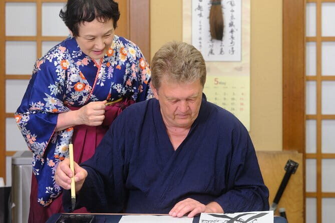 Tokyo Shinagawa Experience Calligraphy Wearing a Kimono or Samue - The Experience’s Value and Practical Considerations