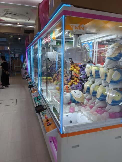 Tokyo Shinjuku : Private Walking Night Tour with Pachinko - An In-Depth Look at the Shinjuku Night Tour