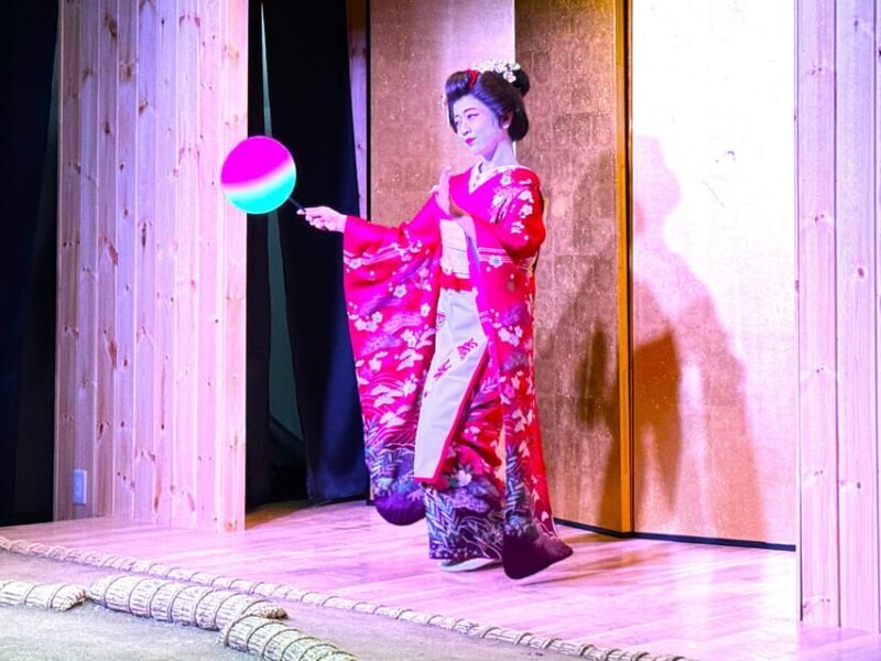 Tokyo: Sumo Show Experience with Chicken Hot Pot and a Photo - Who Will Love This?