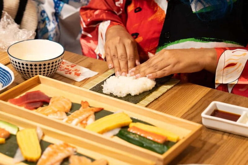 Tokyo: Sushi Making Class in a Happi Coat near a Famous Spot - Accessibility and Practicalities