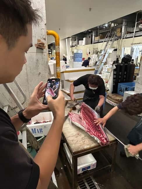 Tokyo Toyosu Tuna Auction w Dealer + Sushi (Standard to VIP) - Who Should Book This Experience?