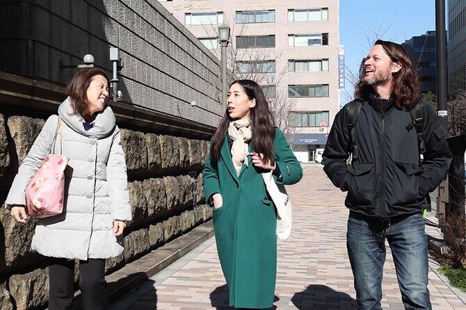 Tokyo's Imperial Palace & Nihonbashi Tour - Exploring the Imperial Palace Grounds