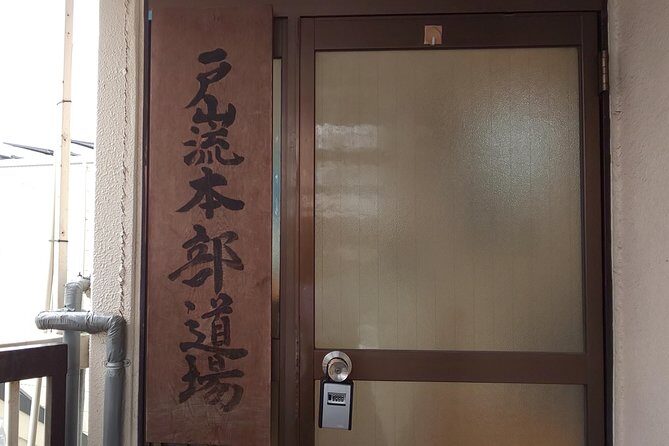 Tokyo:Samurai sword and archery class from a samurai descendant - Who Should Consider This Experience?