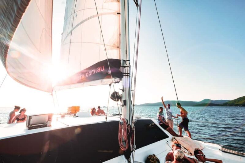 Tongarra: All-Inclusive Day Sail - Guides and Crew: The Heart of the Experience
