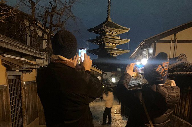 Top Notch walking tour of Historic Kyoto Gion District - Yasaka Pagoda and Nene no Michi
