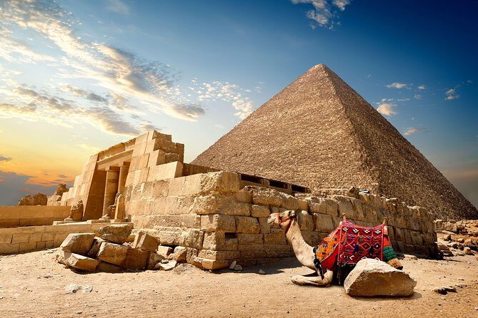 Top Private Trip to Giza Pyramids And Egyptian Museum In Cairo - Giza Plateau and Pyramid Complexes