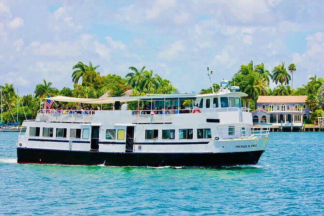 Top Rated 2 Hour Miami Night Skyline Cruise with Open Bar - Who Will Love This Cruise?