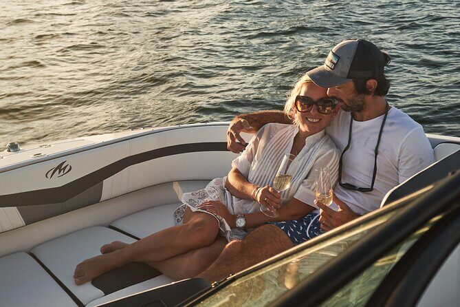 Top Rated: Best Private Boat Charter in Miami with guided captain - Key Points