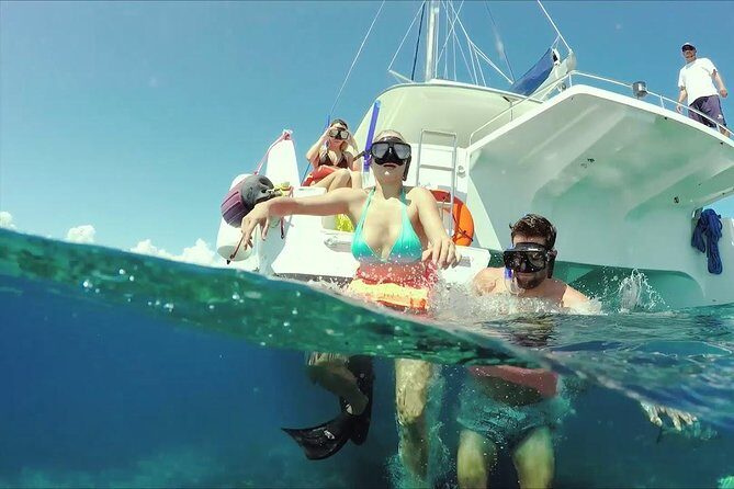 Top Sailing to Isla Mujeres with lunch and open bar from Cancun - The Sum Up