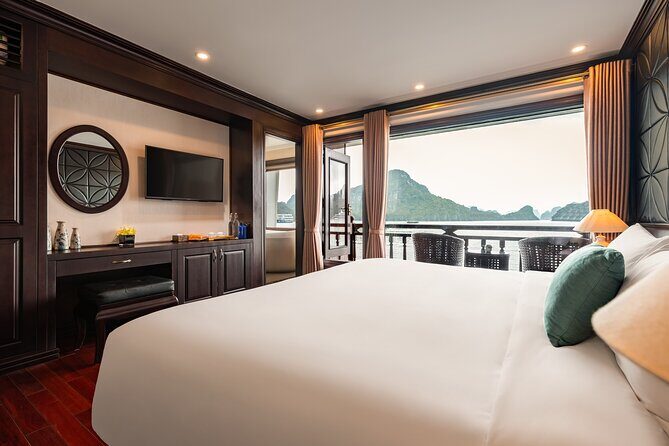 TOP TIER: 3 DAYS/2 NIGHTS tours- LIKE ABOSS on beautiful cruises - Day 2: Active Exploration & Scenic Highlights