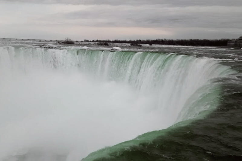 Toronto and Niagara Falls: Full-Day City and Nature Tour - Key Points